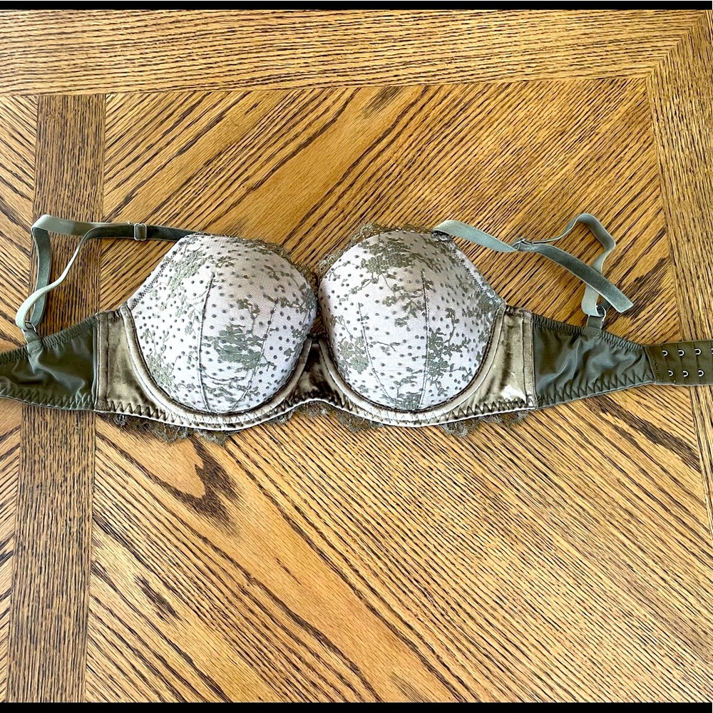 Victoria’s Secret Dream Angels Bra